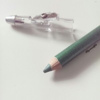 ELF shimmer pencil 7606 grassy green eyeliner