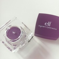 ELF studio pigment eyeshadow 81225 passionate purple pot